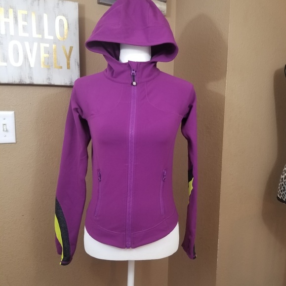 half sleeve hooded jacket